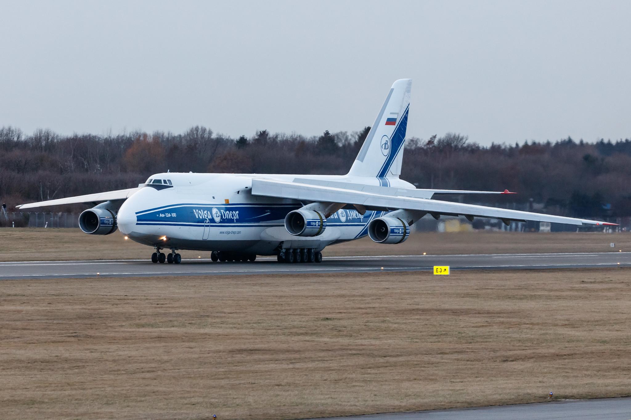 Hamburg Airport: Volga-Dnepr Airlines (VI / VDA) |  Antonov An-124-100 Ruslan A124 | RA-82046 | MSN 9773052255117