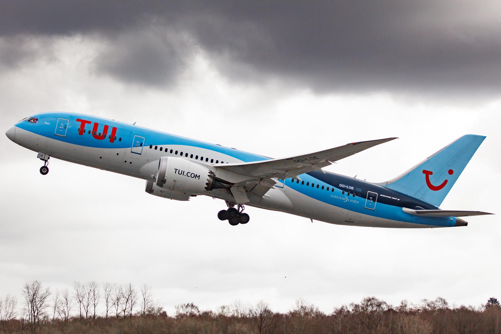 Hamburg Airport: TUI (X3 / TUI) | Operator: TUIfly Belgium |  Boeing 787-8 Dreamliner B788 | OO-LOE | MSN 36426