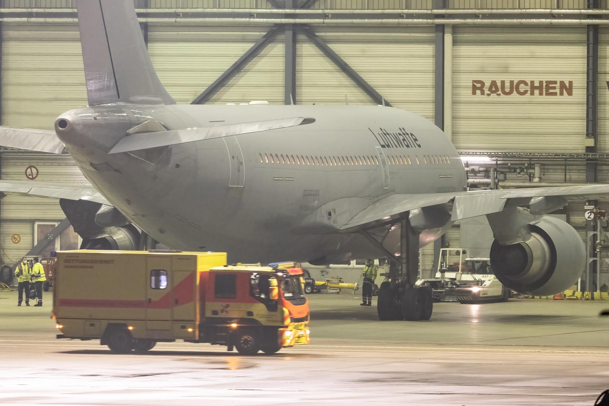 Hamburg Airport:  German Air Force (/ GAF) | Airbus A310-304 MRTT A310 | 10+25 | MSN 484
