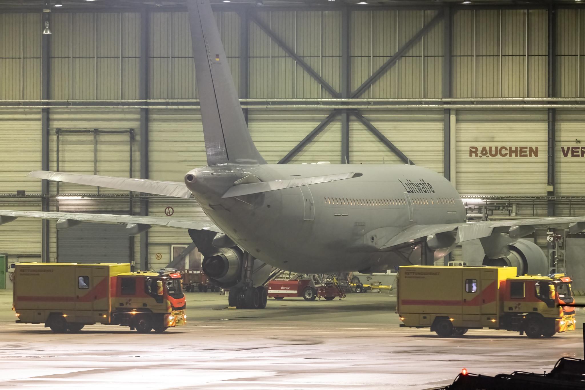 Hamburg Airport:  German Air Force (/ GAF) | Airbus A310-304 MRTT A310 | 10+25 | MSN 484