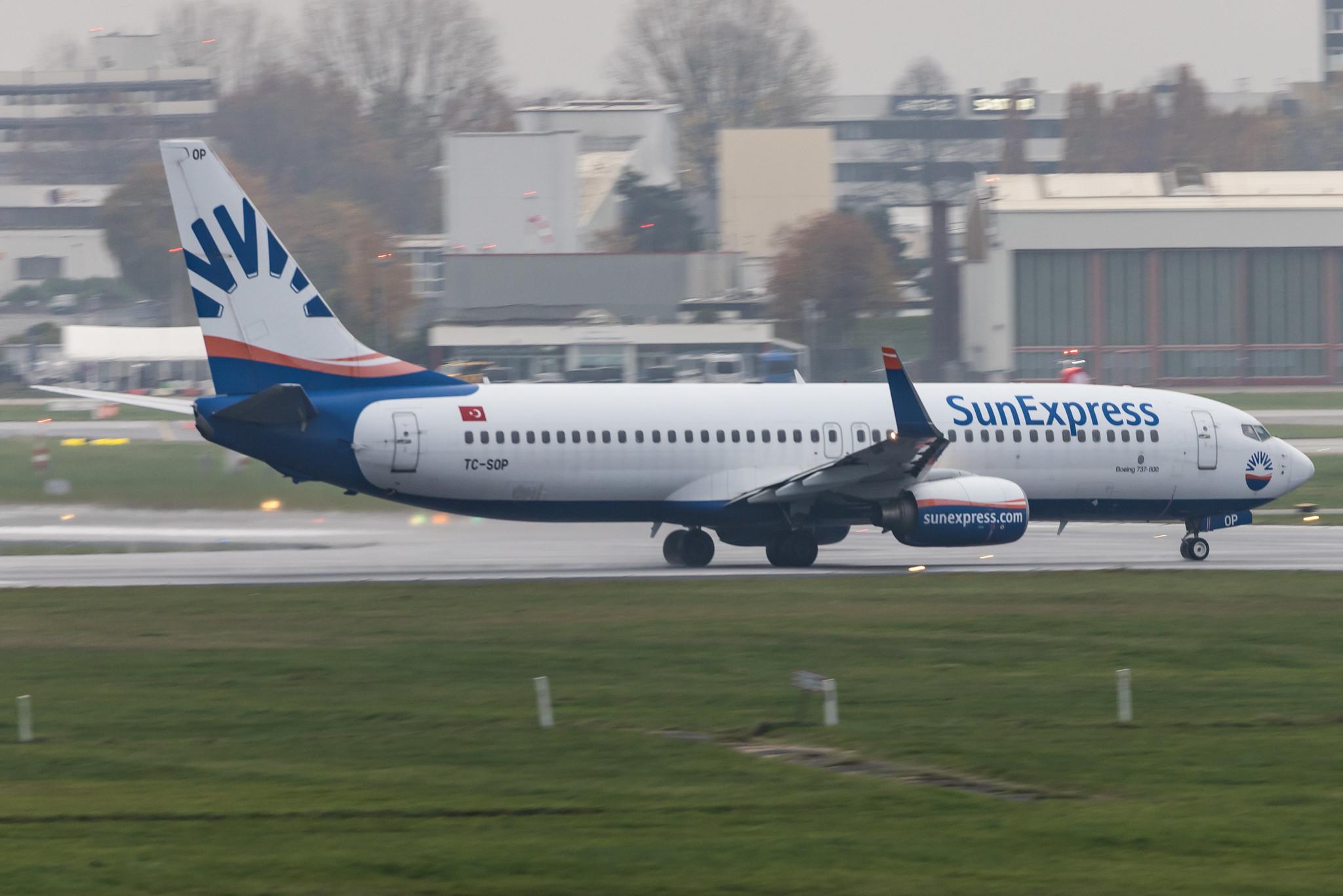 Hamburg Airport: SunExpress (XQ / SXS) |  Boeing 737-8AS B738 | TC-SOP | MSN 33562