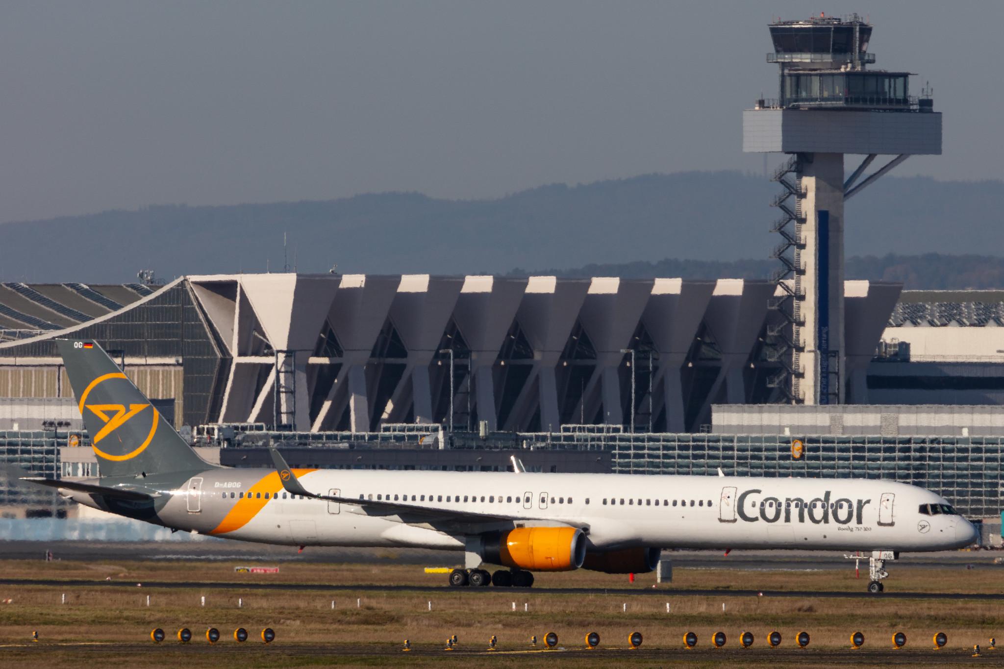 Frankfurt Airport: Condor (DE / CFG) |  Boeing 757-330 B753 | D-ABOG | MSN 29014