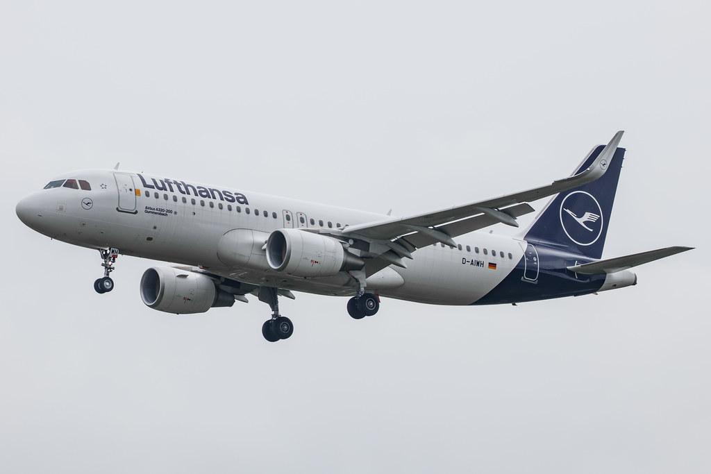 Hamburg Airport: Lufthansa (LH / DLH) |  Airbus A320-214 A320 | D-AIWH | MSN 8911
