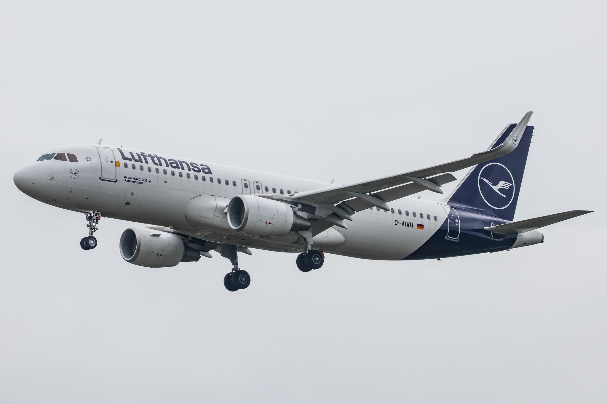 Hamburg Airport: Lufthansa (LH / DLH) |  Airbus A320-214 A320 | D-AIWH | MSN 8911