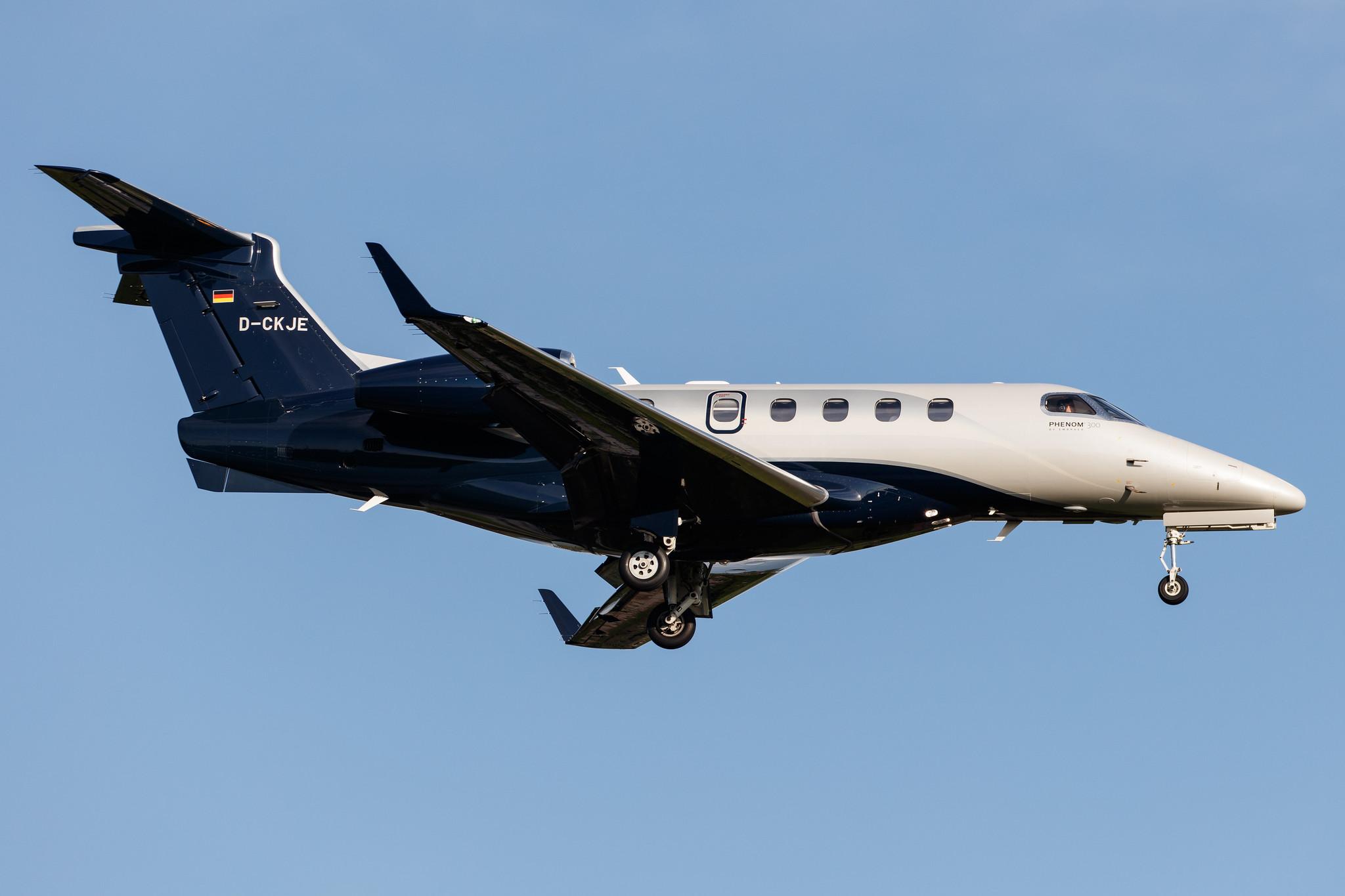 Hamburg Airport: Air Hamburg (/ AHO) |  Embraer Phenom 300 E55P | D-CKJE | MSN 50500404