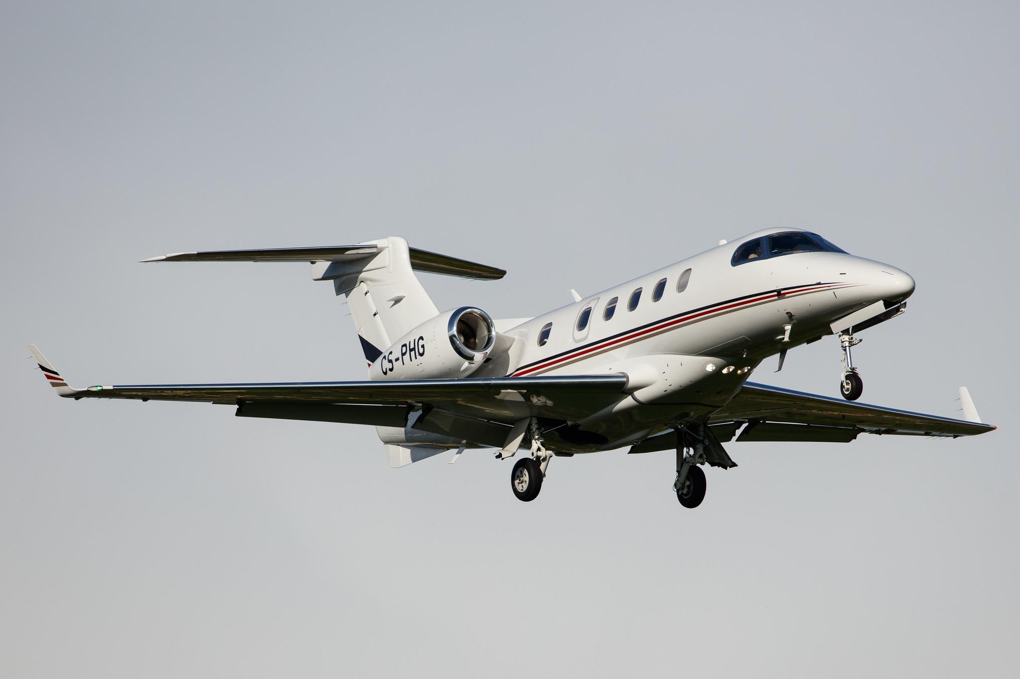 Hamburg Airport: NetJets Europe (/ NJE) |  Embraer Phenom 300 E55P | CS-PHG | MSN 50500264