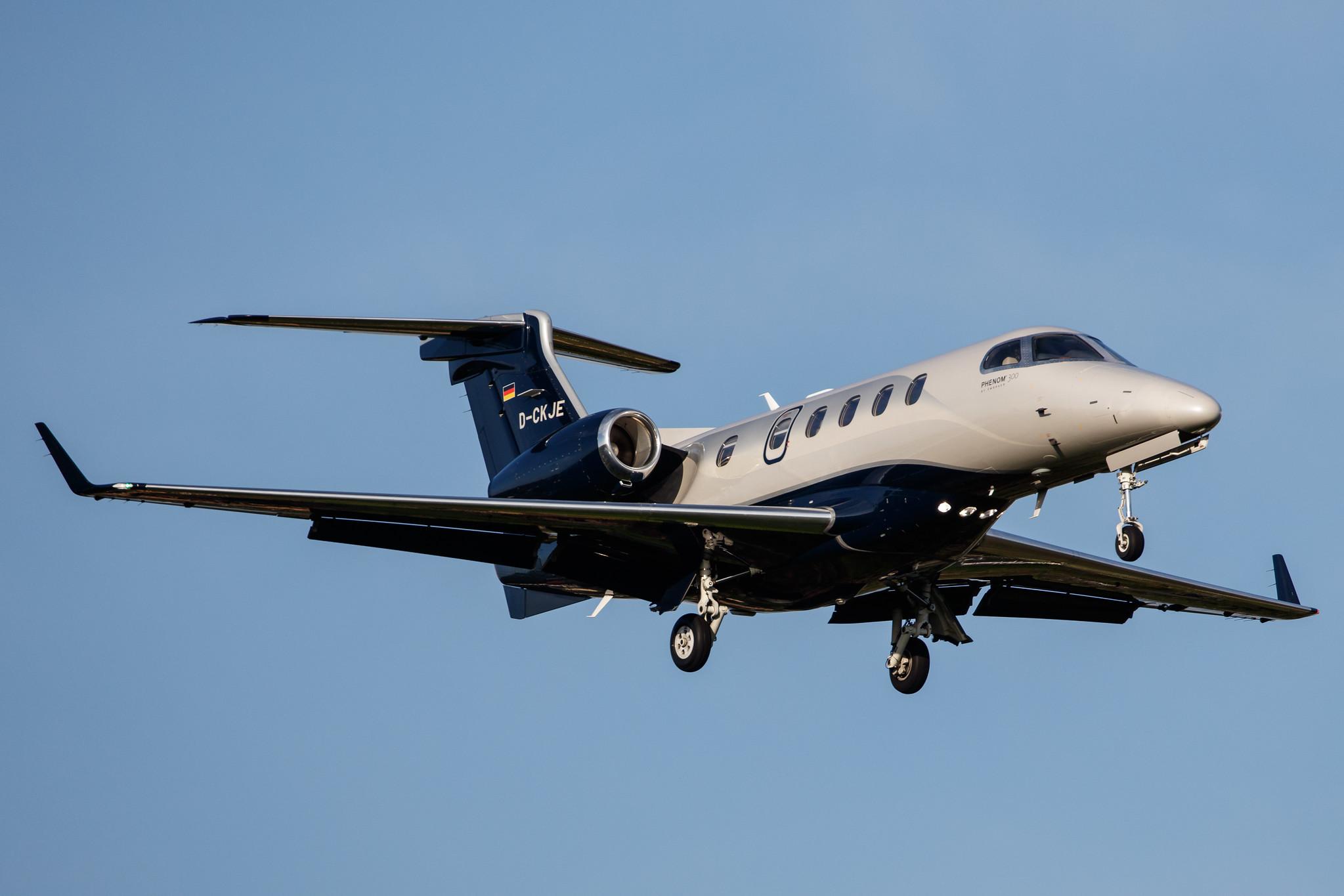 Hamburg Airport: Air Hamburg (/ AHO) |  Embraer Phenom 300 E55P | D-CKJE | MSN 50500404