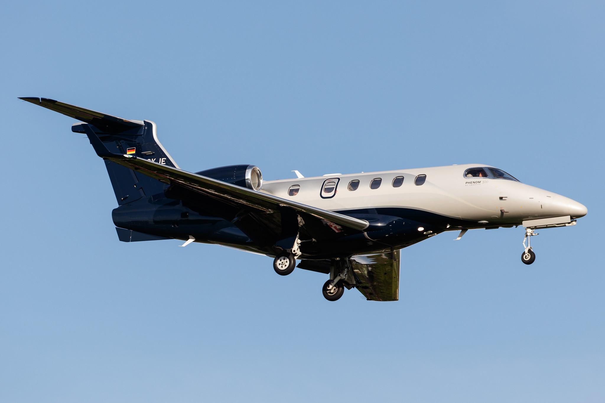 Hamburg Airport: Air Hamburg (/ AHO) |  Embraer Phenom 300 E55P | D-CKJE | MSN 50500404