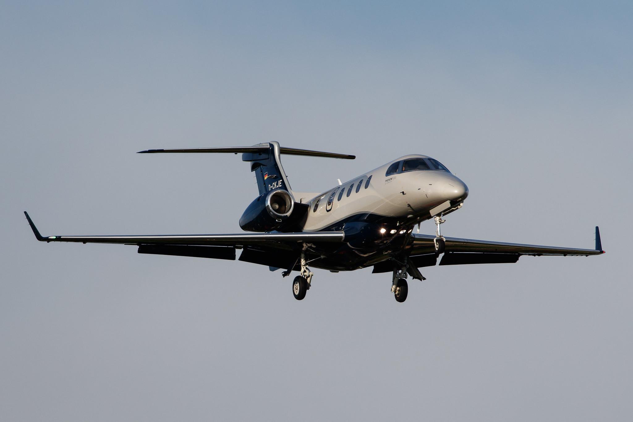 Hamburg Airport: Air Hamburg (/ AHO) |  Embraer Phenom 300 E55P | D-CKJE | MSN 50500404