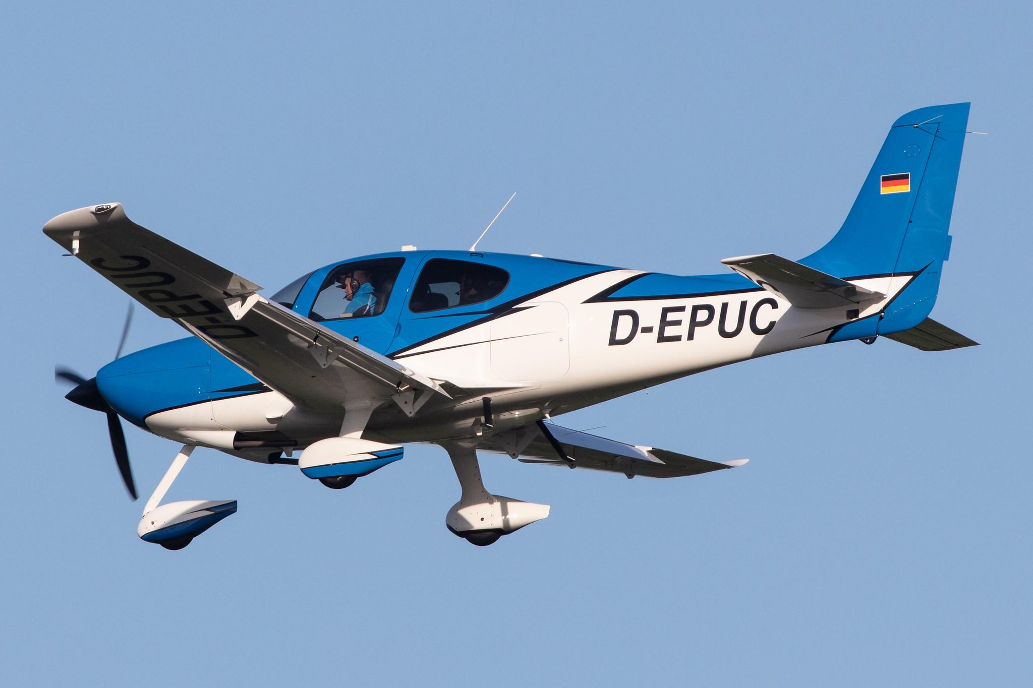 Hamburg Airport: Private owner |  Cirrus SR20 SR20 | D-EPUC | MSN 2049