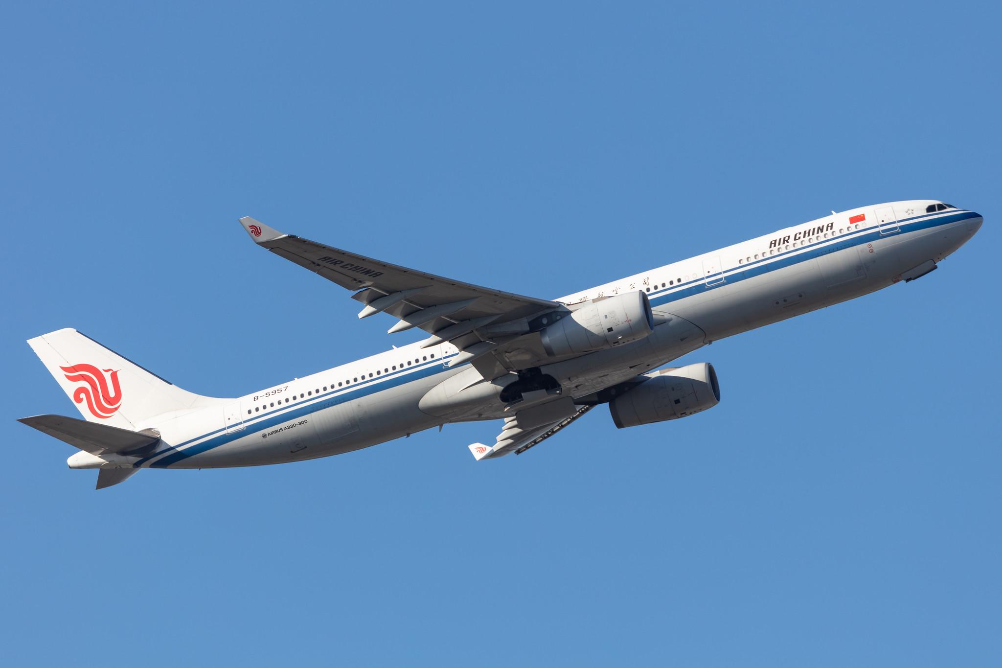Frankfurt Airport: Air China (CA / CCA) |  Airbus A330-343 A333 | B-5957 | MSN 1570