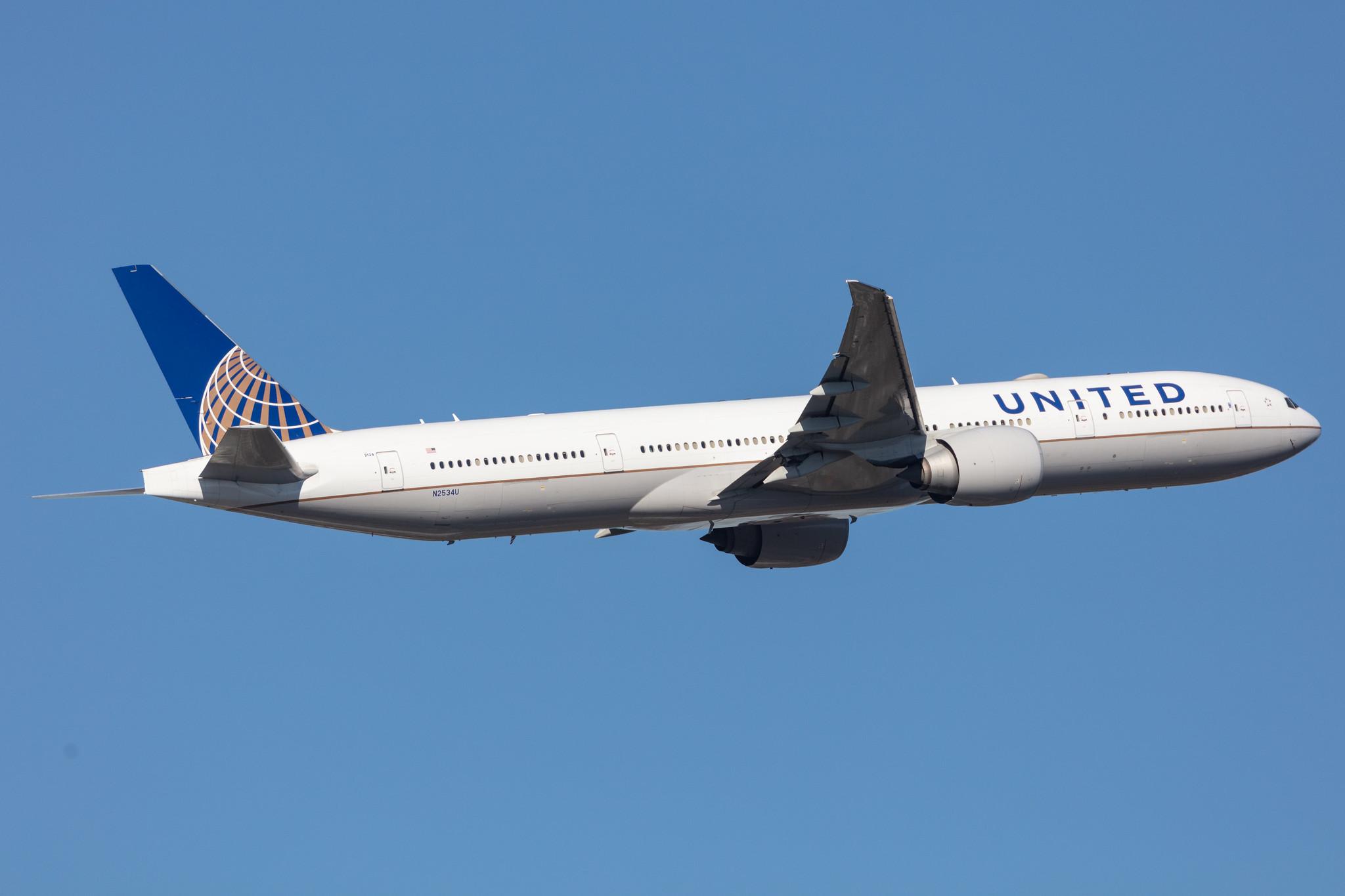 Frankfurt Airport: United Airlines (UA / UAL) |  Boeing 777-322(ER) B77W | N2534U | MSN 62645