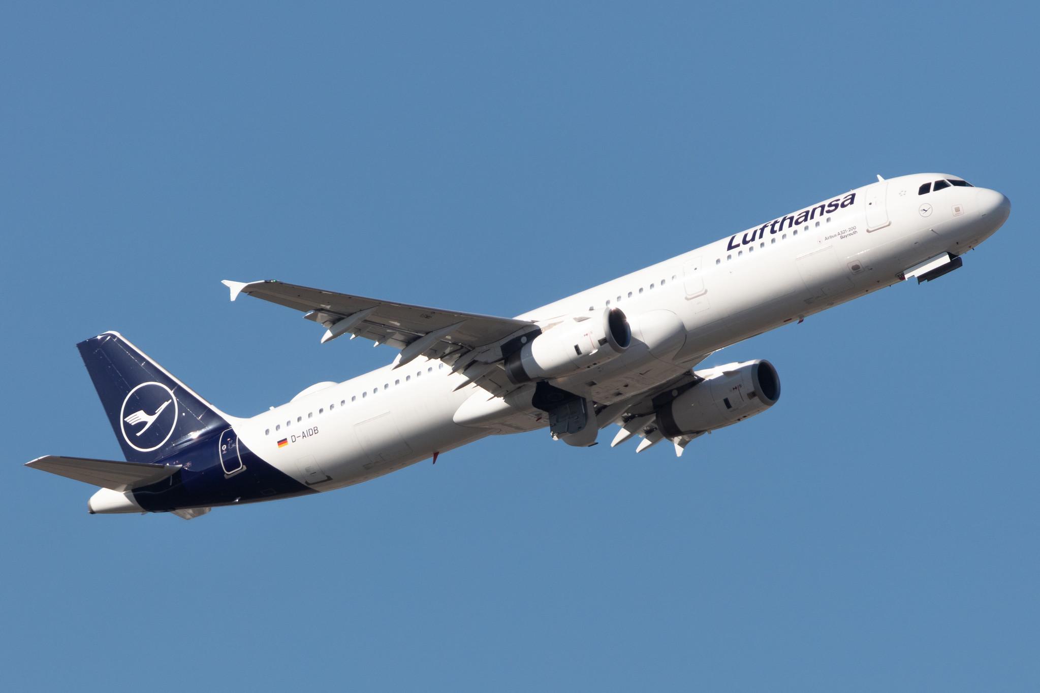 Frankfurt Airport: Lufthansa (LH / DLH) |  Airbus A321-231 A321 | D-AIDB | MSN 4545