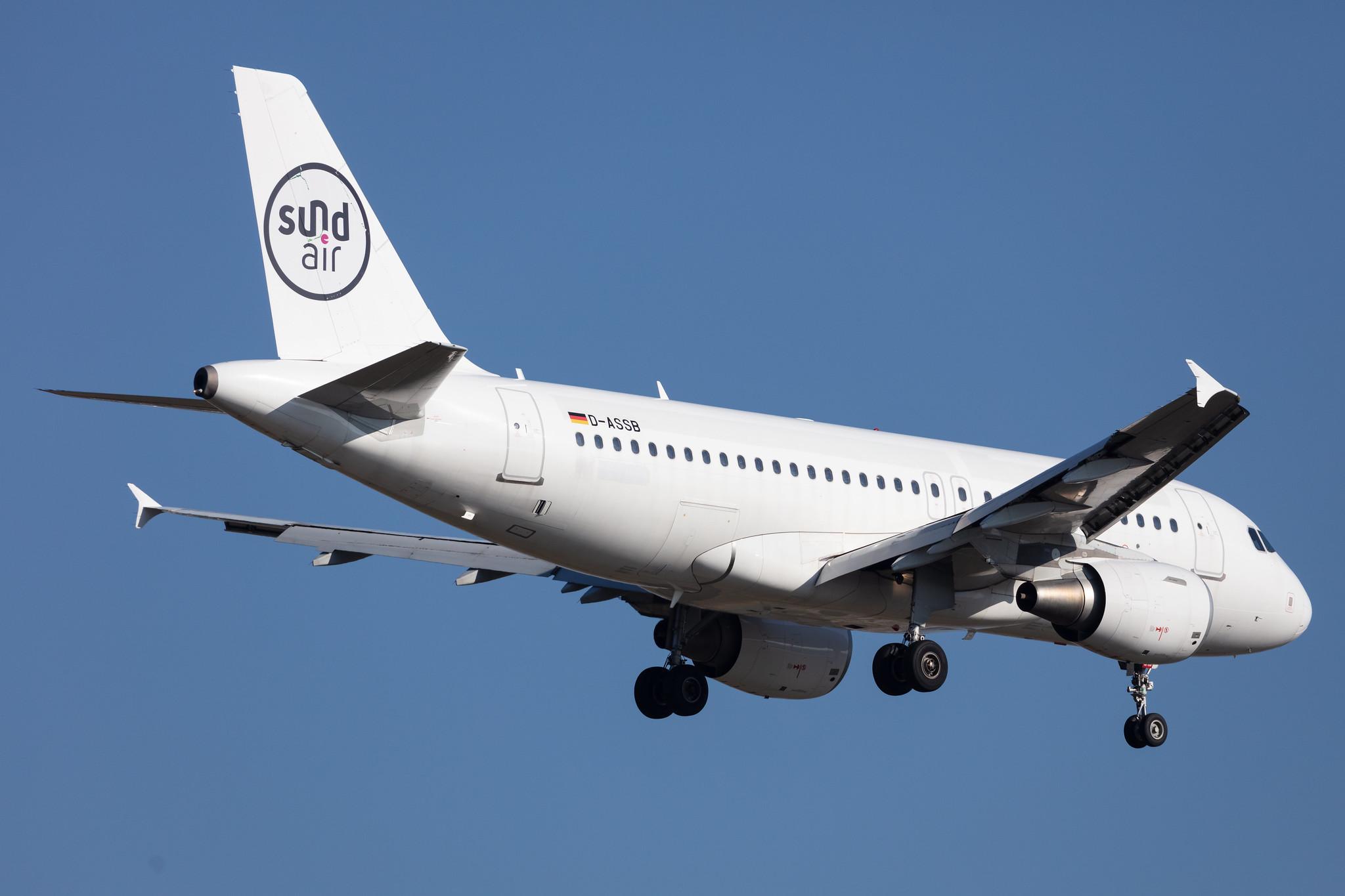 Frankfurt Airport: Sundair (SR / SDR) |  Airbus A319-112 A319 | D-ASSB | MSN 04663