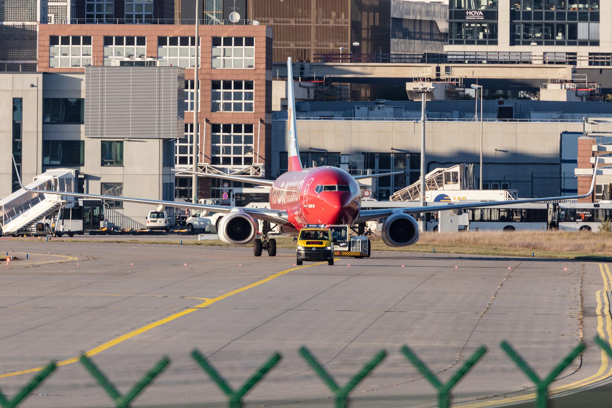 Frankfurt Airport: TUI (X3 / TUI) |  Livery: Cewe Fotobuch Livery | Operator: TUI fly |  Boeing 737-86J B738 | D-ABMV | MSN 37785