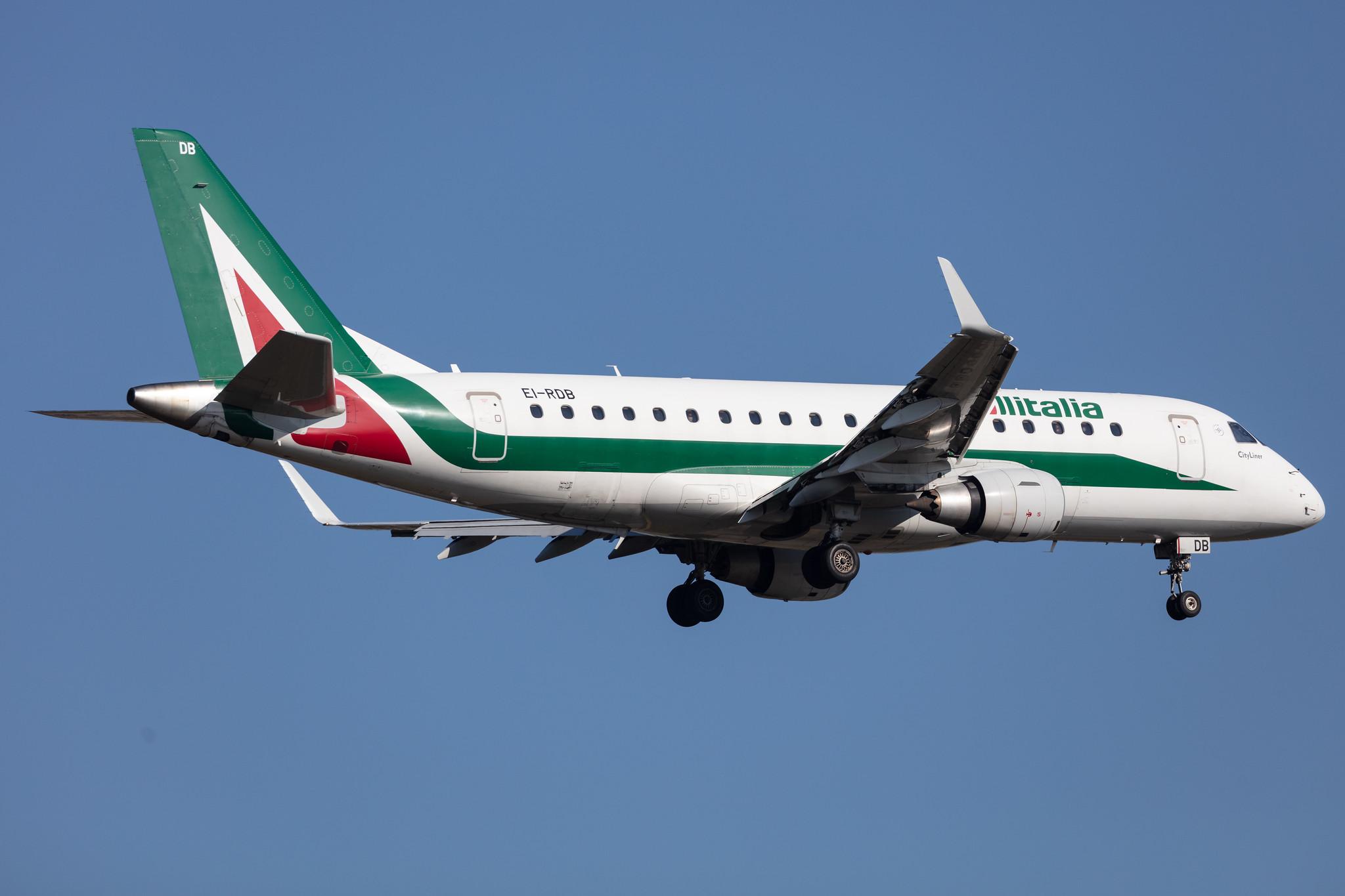 Frankfurt Airport: Alitalia (AZ / AZA) |  Embraer E175STD E75S | EI-RDB | MSN 17000331