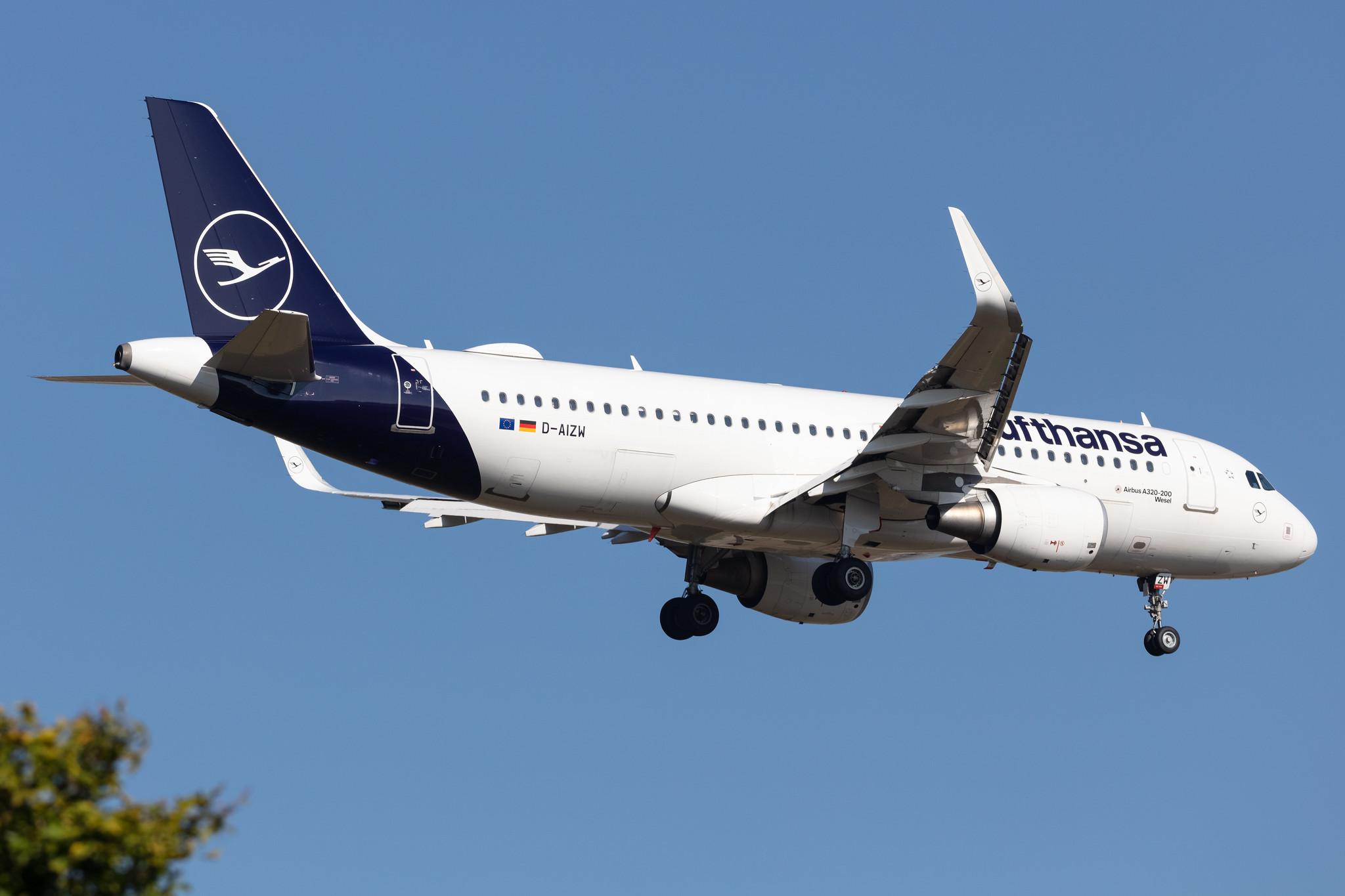 Frankfurt Airport: Lufthansa (LH / DLH) |  Airbus A320-214 A320 | D-AIZW | MSN 5694