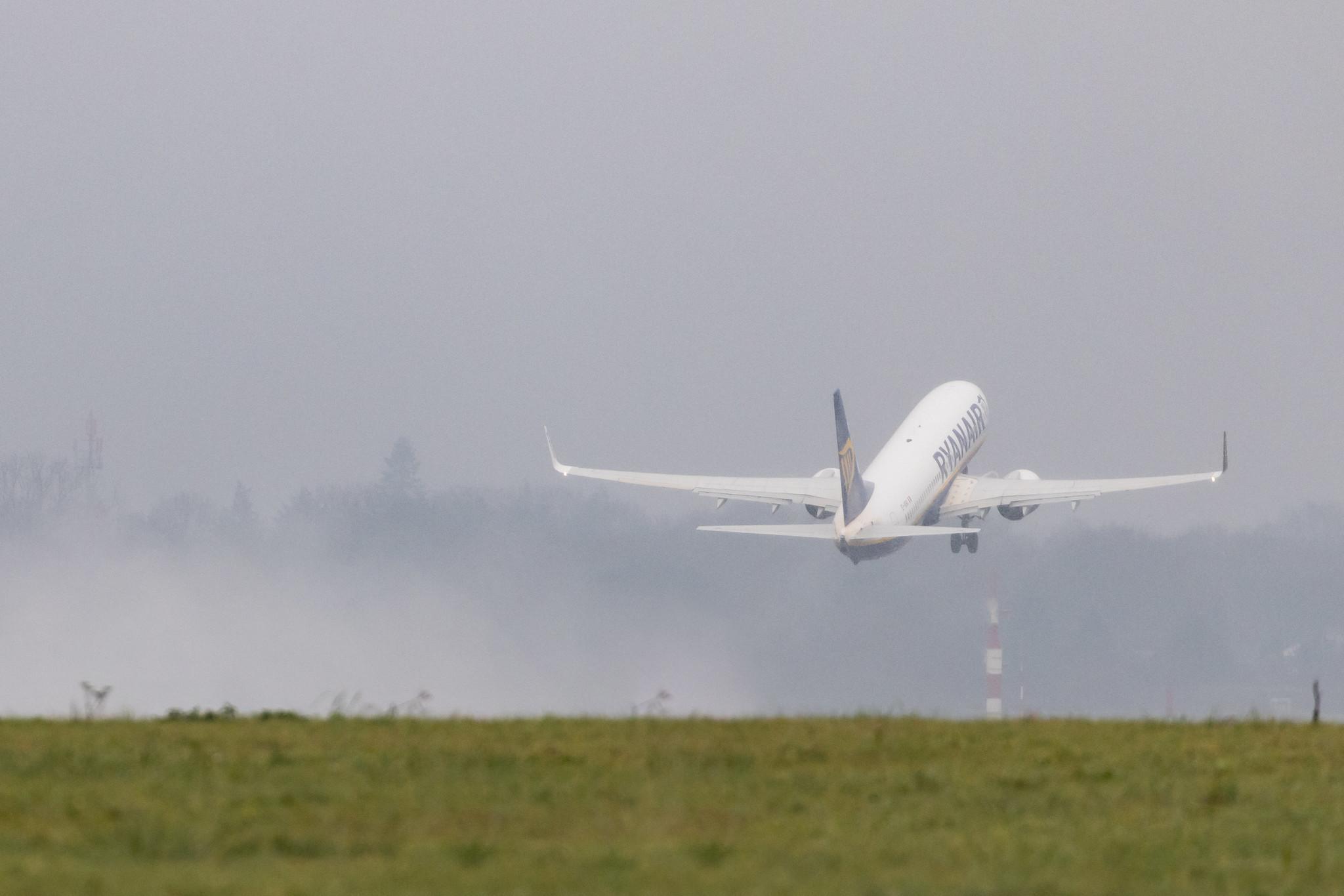 Hamburg Airport: Ryanair (FR / RYR) |  Boeing 737-8AS B738 | EI-GSG | MSN 44849