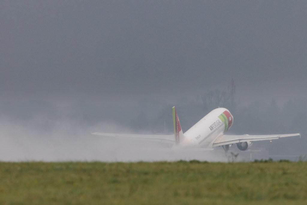 Hamburg Airport: TAP Air Portugal (TP / TAP) |  Airbus A320-214 A320 | CS-TNW | MSN 2792