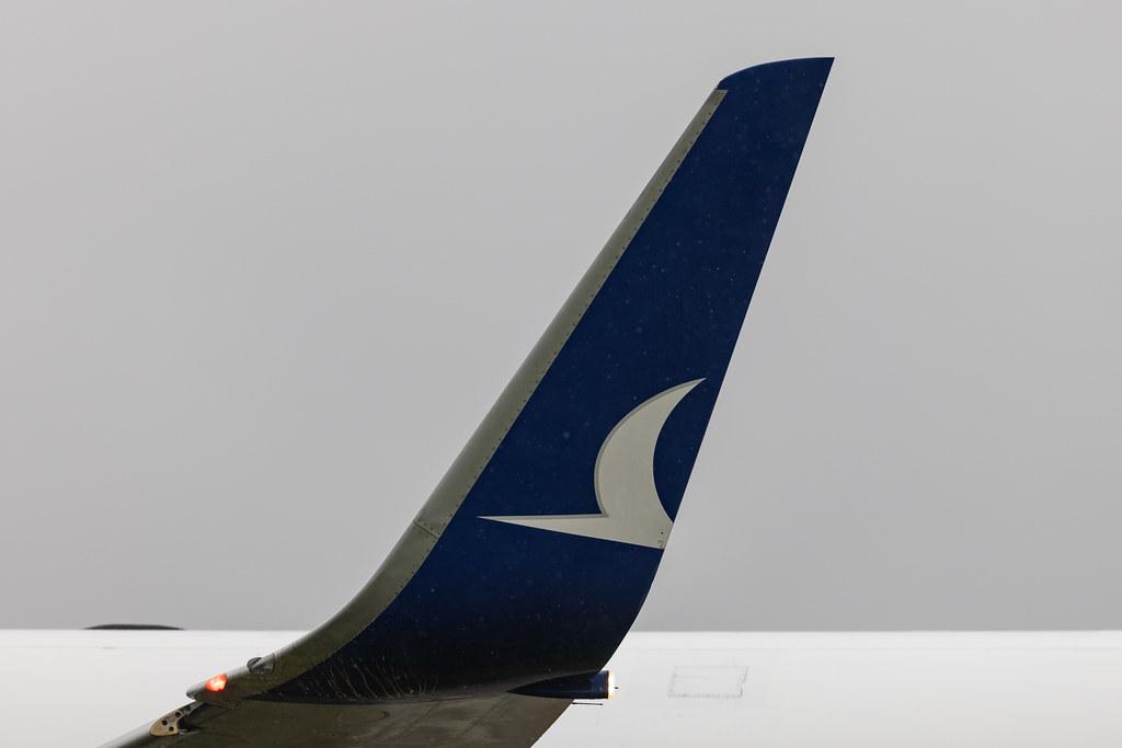 Hamburg Airport: AnadoluJet | Operator: Turkish Airlines |  Boeing 737-86N B738 | TC-SBR | MSN 32693