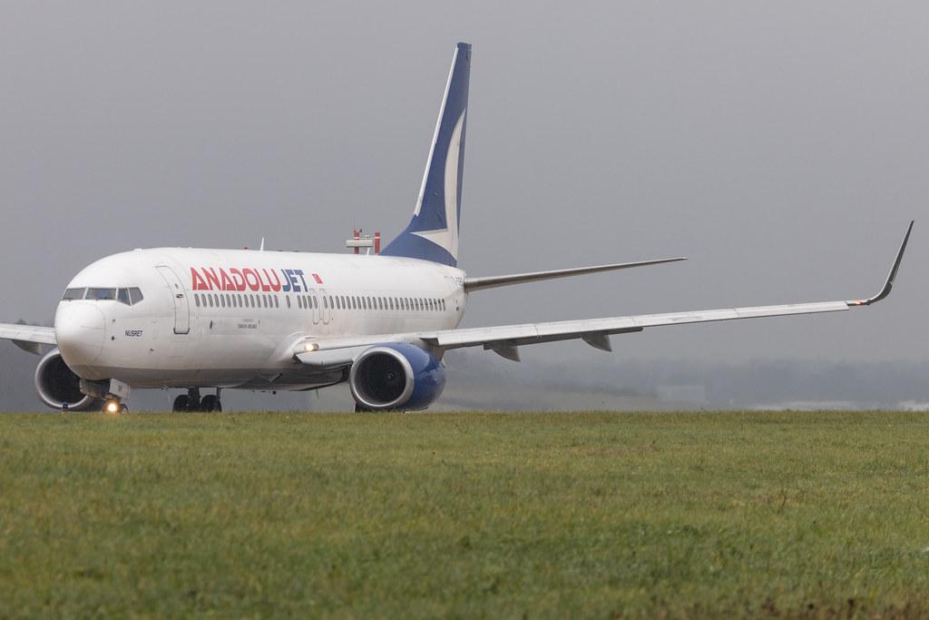 Hamburg Airport: AnadoluJet | Operator: Turkish Airlines |  Boeing 737-86N B738 | TC-SBR | MSN 32693