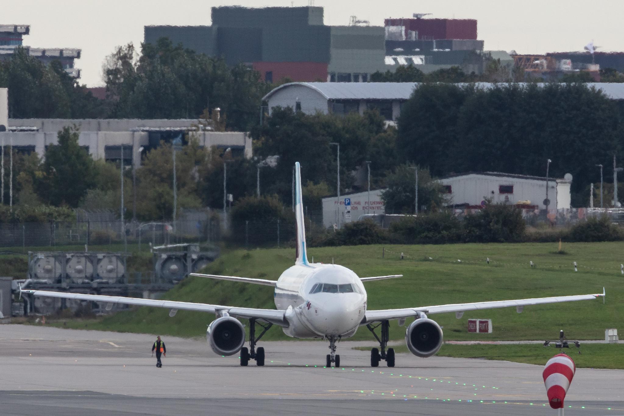 Hamburg Airport: Eurowings (EW / EWG) |  Airbus A319-112 A319 | D-ABGK | MSN 3447