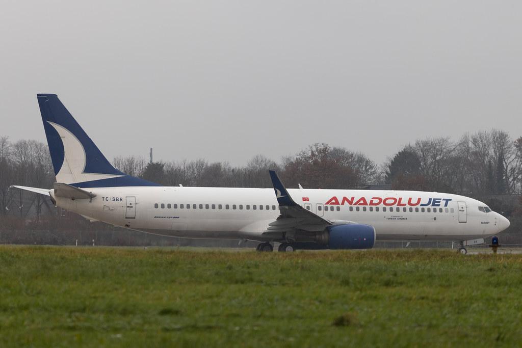 Hamburg Airport: AnadoluJet | Operator: Turkish Airlines |  Boeing 737-86N B738 | TC-SBR | MSN 32693