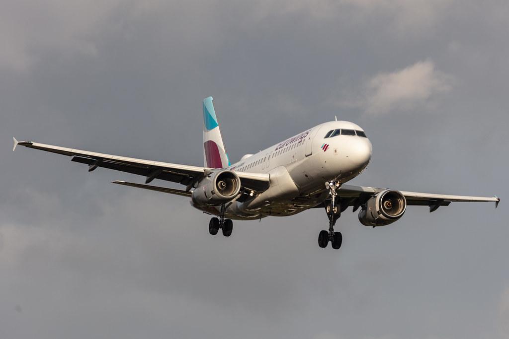 Hamburg Airport: Eurowings (EW / EWG) |  Airbus A319-132 A319 | D-AGWH | MSN 3352