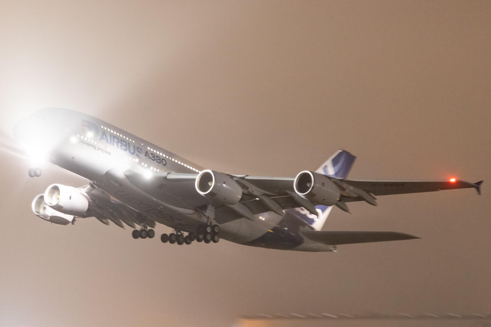 Hamburg Finkenwerder: Airbus (/ AIB) |  Airbus A380-841 A388 | F-WWOW | MSN 001