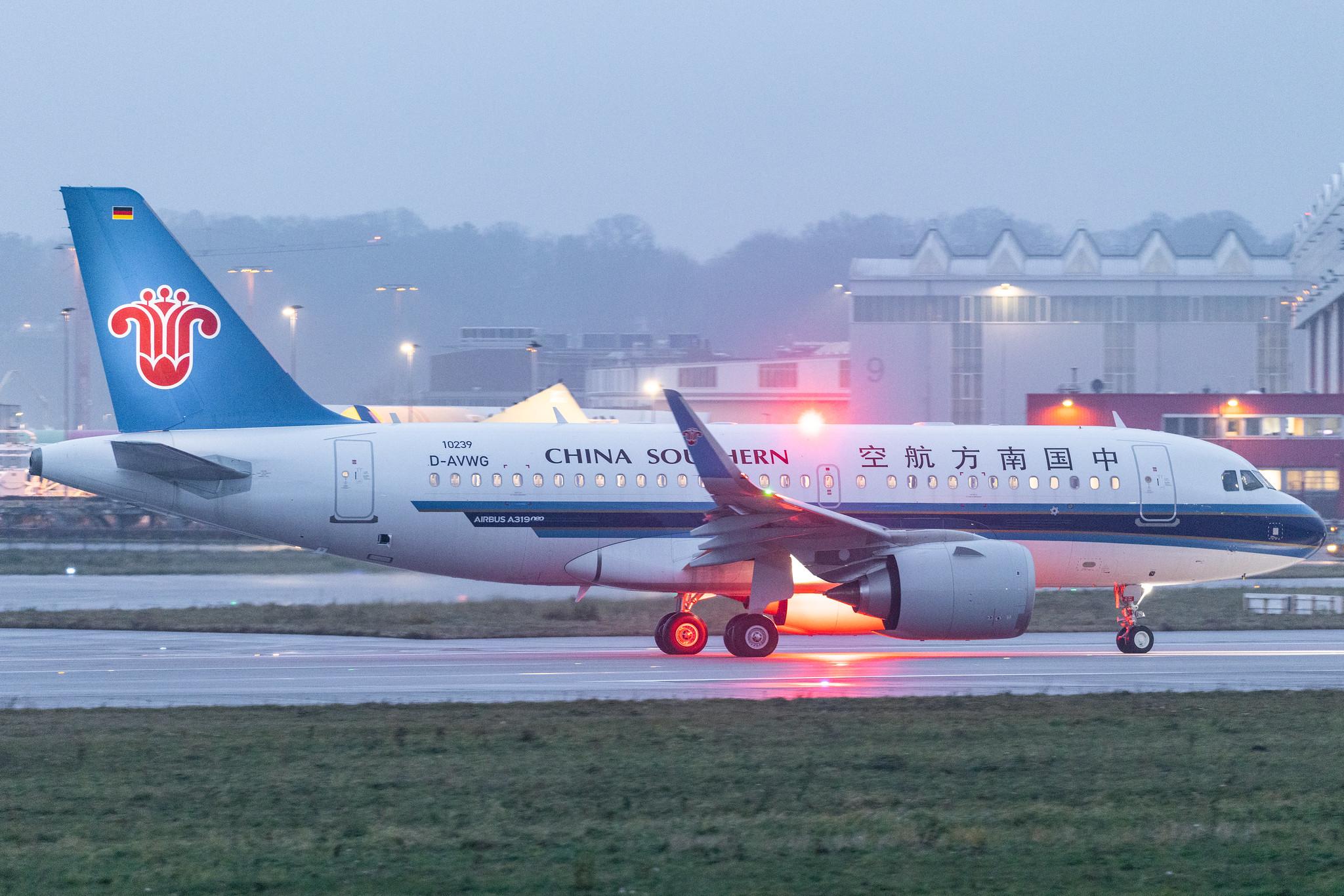 Hamburg Finkenwerder: China Southern Airlines  (CZ / CSN) |  Airbus A319-153N A19N | D-AVWG | MSN 10239