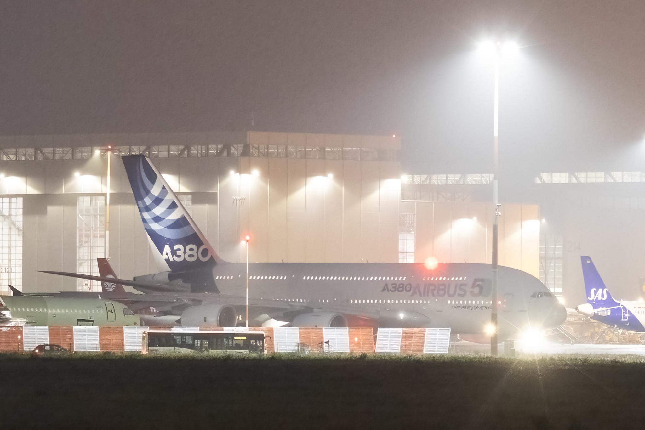 Hamburg Finkenwerder: Airbus (/ AIB) |  Airbus A380-841 A388 | F-WWOW | MSN 001