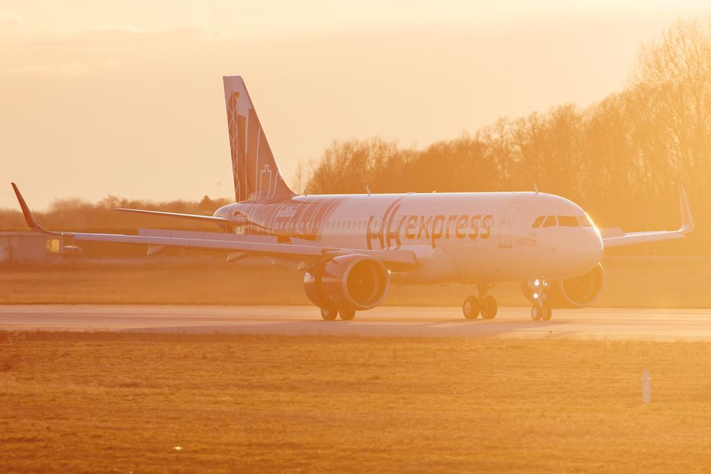 Hamburg Finkenwerder: Hong Kong Express (UO / HKE) |  Airbus A320-271N A20N | D-AVVV (B-LCV) | MSN 10414