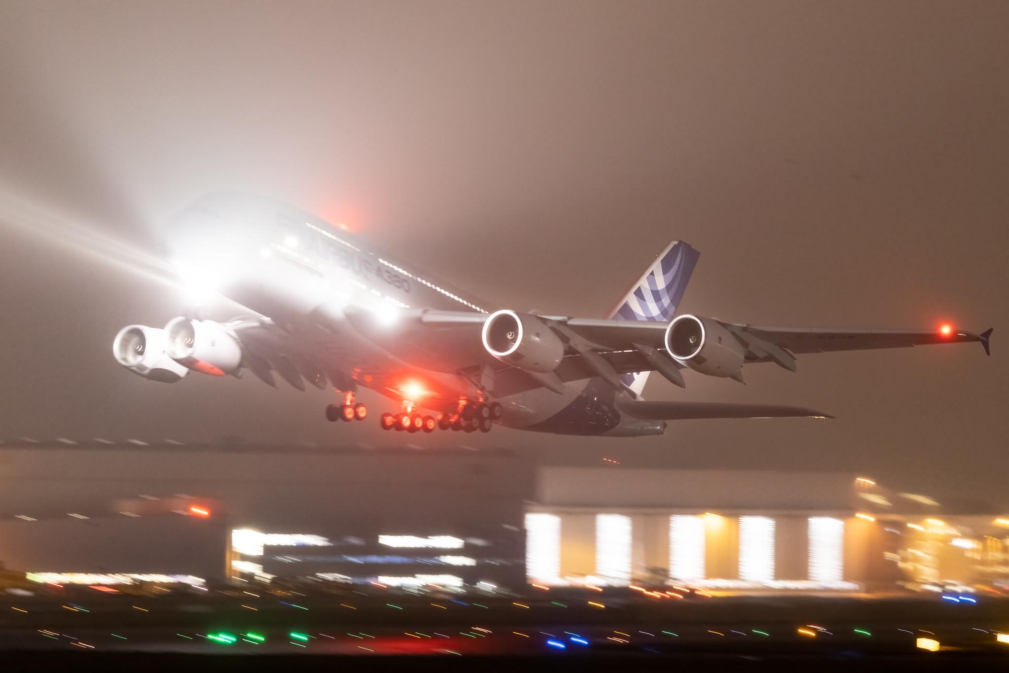 Hamburg Finkenwerder: Airbus (/ AIB) |  Airbus A380-841 A388 | F-WWOW | MSN 001