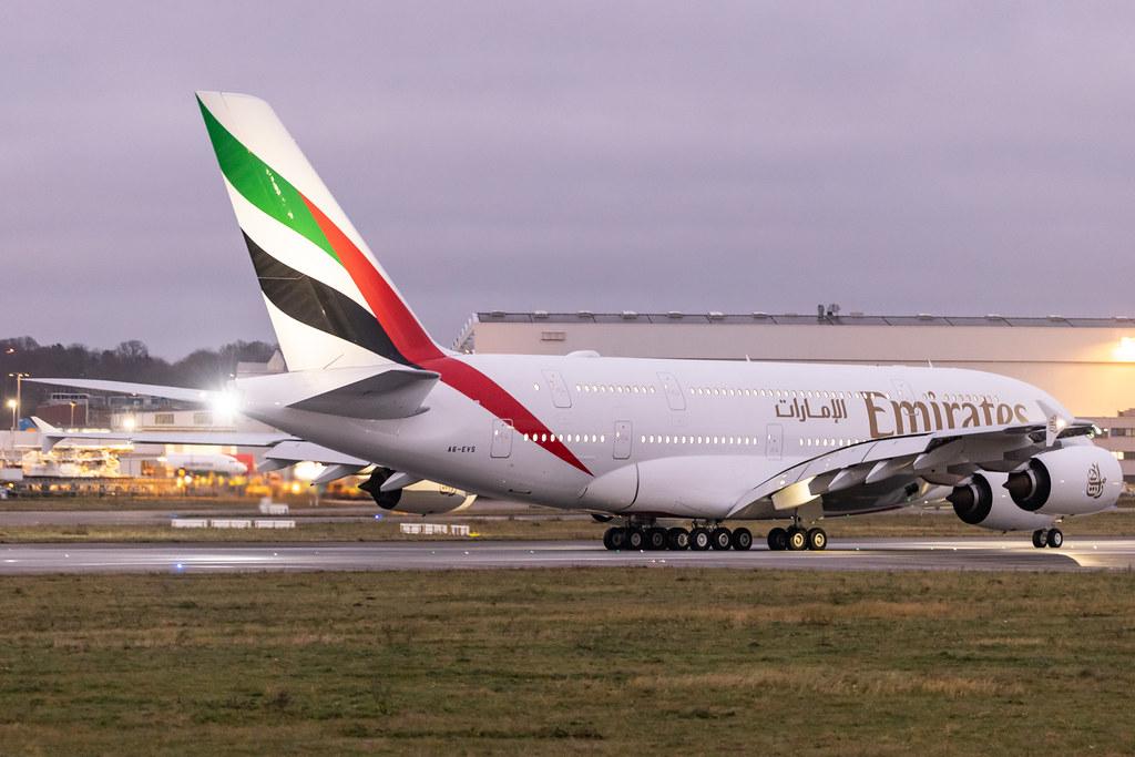 Hamburg Finkenwerder: Emirates (EK / UAE) |  Airbus A380-842 A388 | A6-EVS | MSN 272