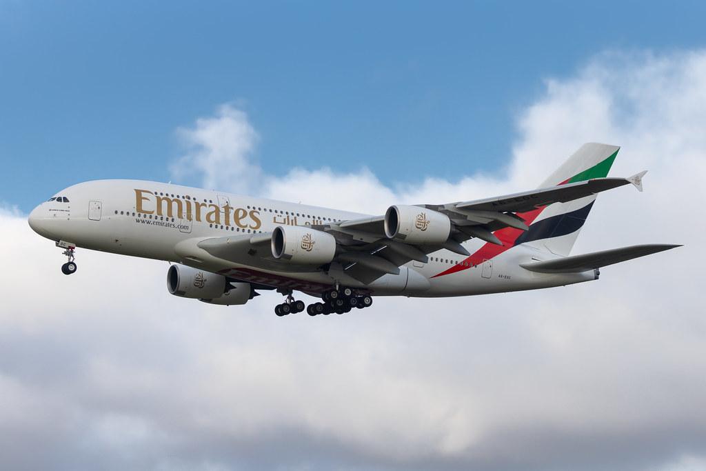 Hamburg Airport: Emirates (EK / UAE) |  Airbus A380-861 A388 | A6-EOC | MSN 165