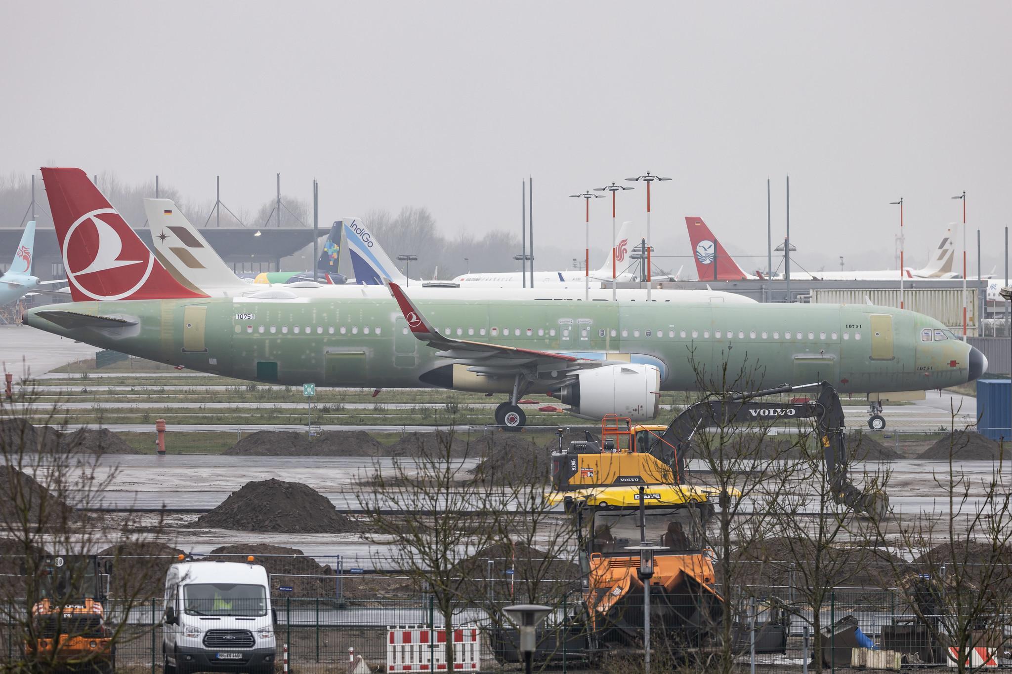 Hamburg Finkenwerder: Turkish Airlines  (TK / THY) | Airbus A321-271NX A21N | D-A??? | MSN 10751