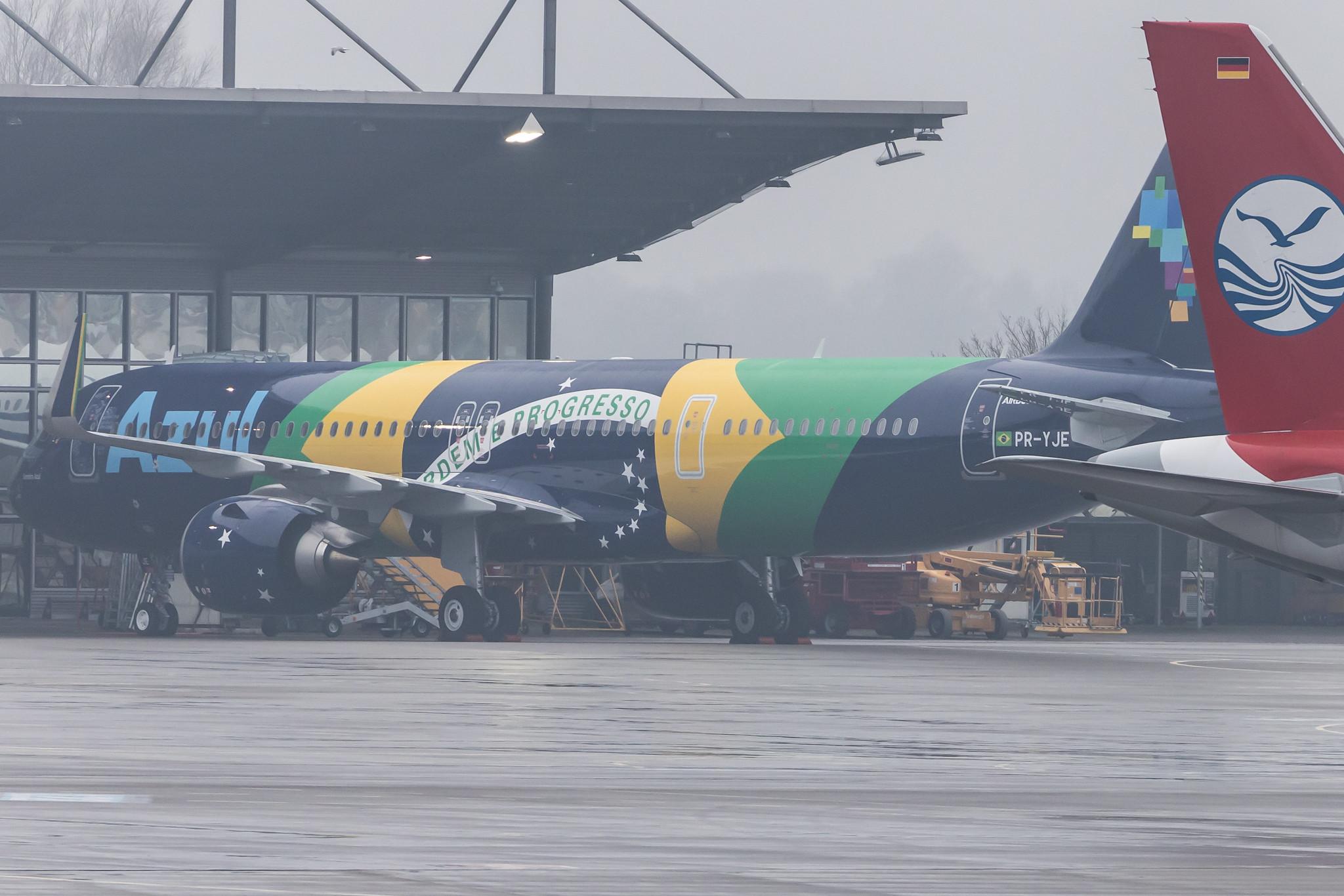 Hamburg Finkenwerder: Azul Linhas Aereas (AD / AZU) |  Livery: Brazilian Flag Livery |  Airbus A321-251NX A21N | PR-YJE | MSN 10542
