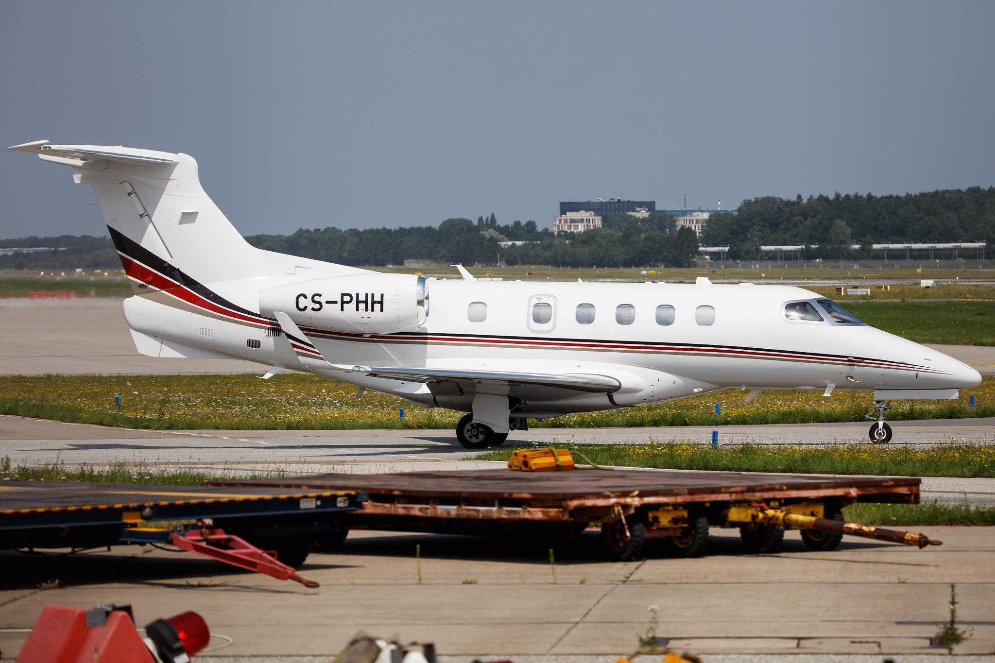 Hamburg Airport: NetJets Europe (/ NJE) |  Embraer Phenom 300 E55P | CS-PHH | MSN 50500270