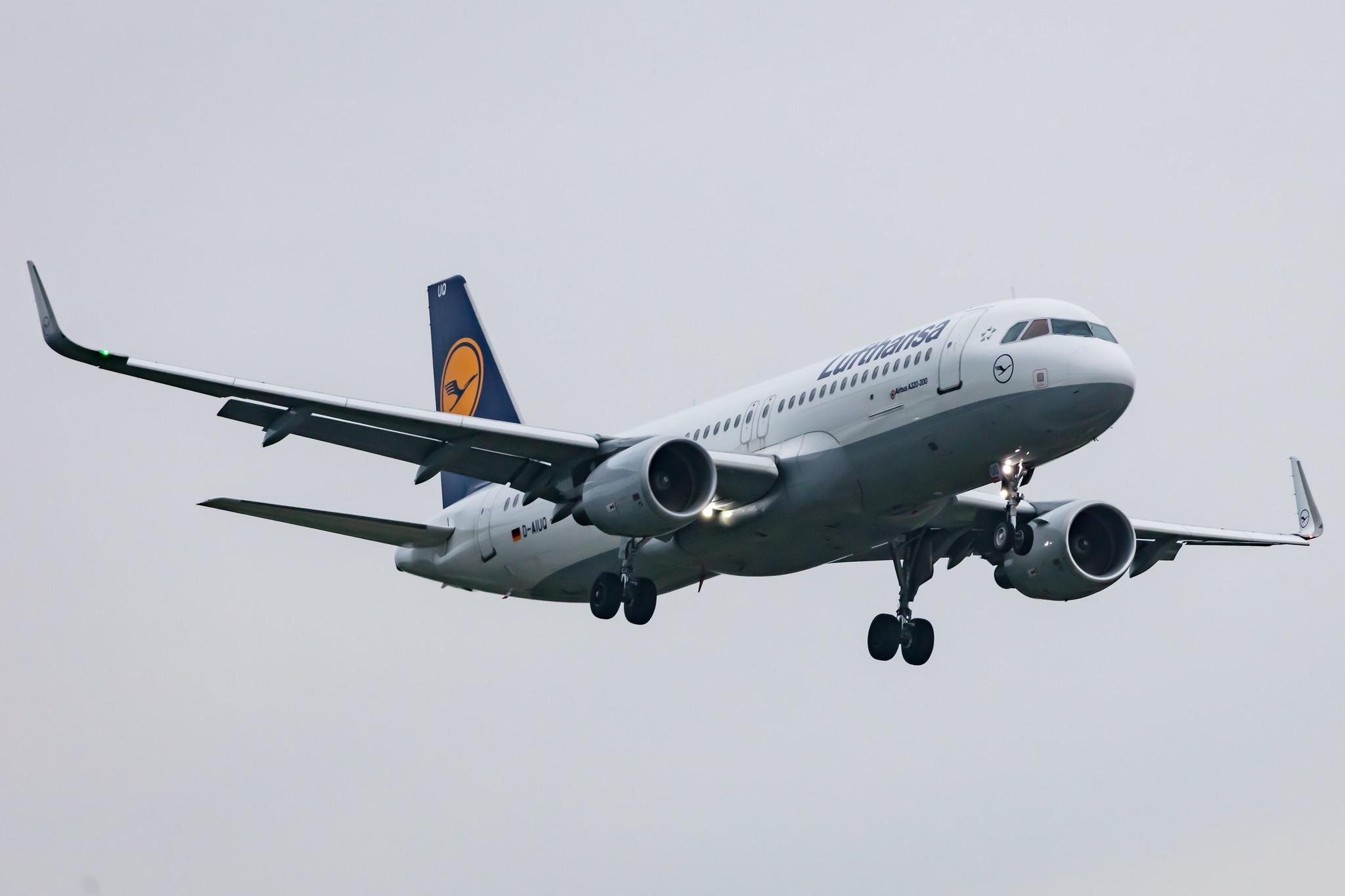 Hamburg Airport: Lufthansa (LH / DLH) |  Airbus A320-214 A320 | D-AIUQ | MSN 6947