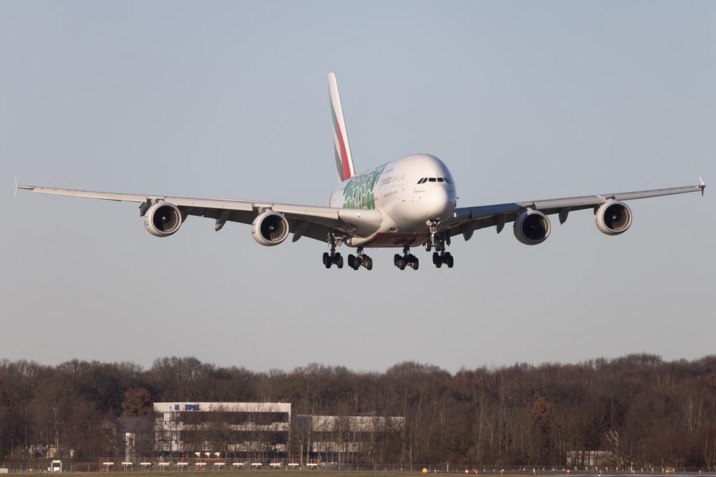 Hamburg Airport: Emirates (EK / UAE) |  Livery: Expo 2020 - Sustainability Livery |  Airbus A380-861 A388 | A6-EON | MSN 188