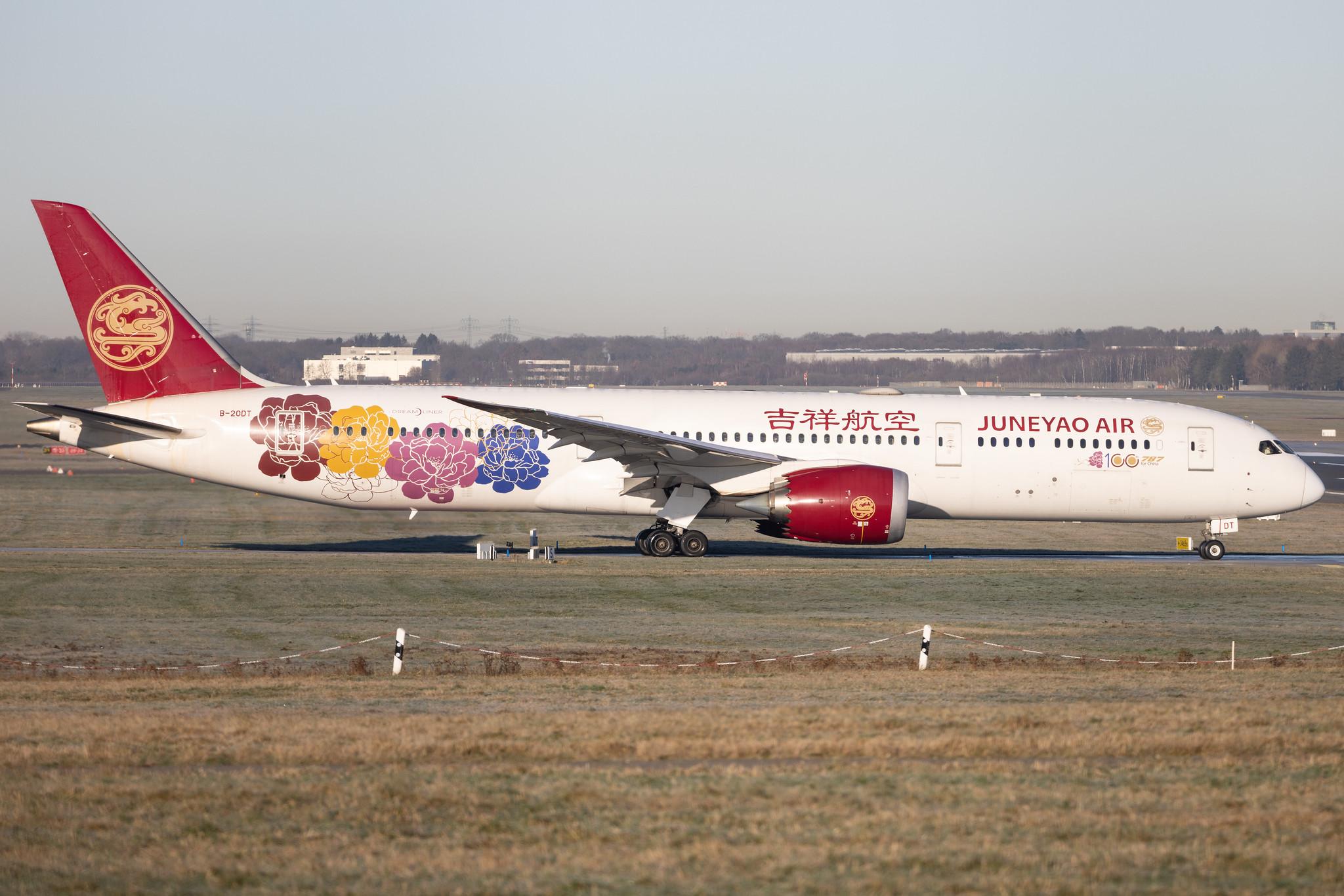 Hamburg Airport: Juneyao Air (HO / DKH) |  Livery: Chinese Peony Livery |  Boeing 787-9 Dreamliner B789 | B-20DT | MSN 65429