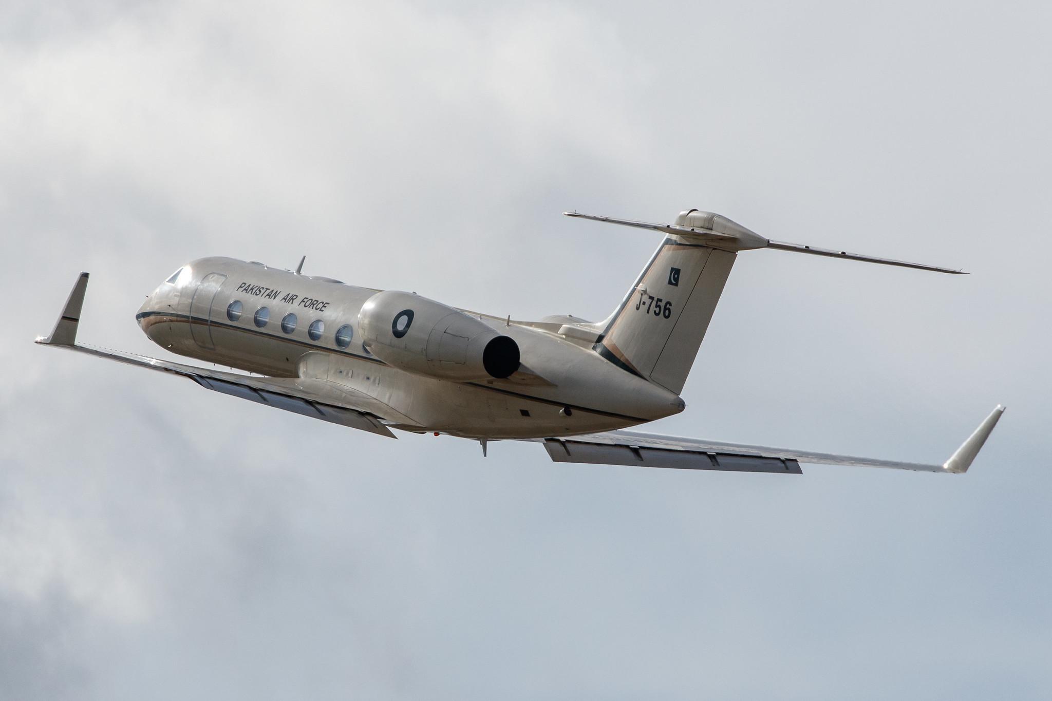 Flughafen Berlin Brandenburg: Pakistan Air Force  Gulfstream G450 GLF4 | J-756 | MSN 4090