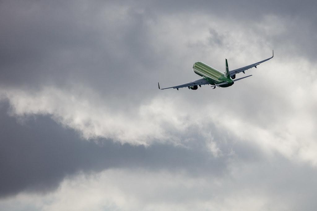 Flughafen Berlin Brandenburg: S7 Airlines (S7 / SBI) |  Airbus A321-231 A321 | VQ-BDB | MSN 6734