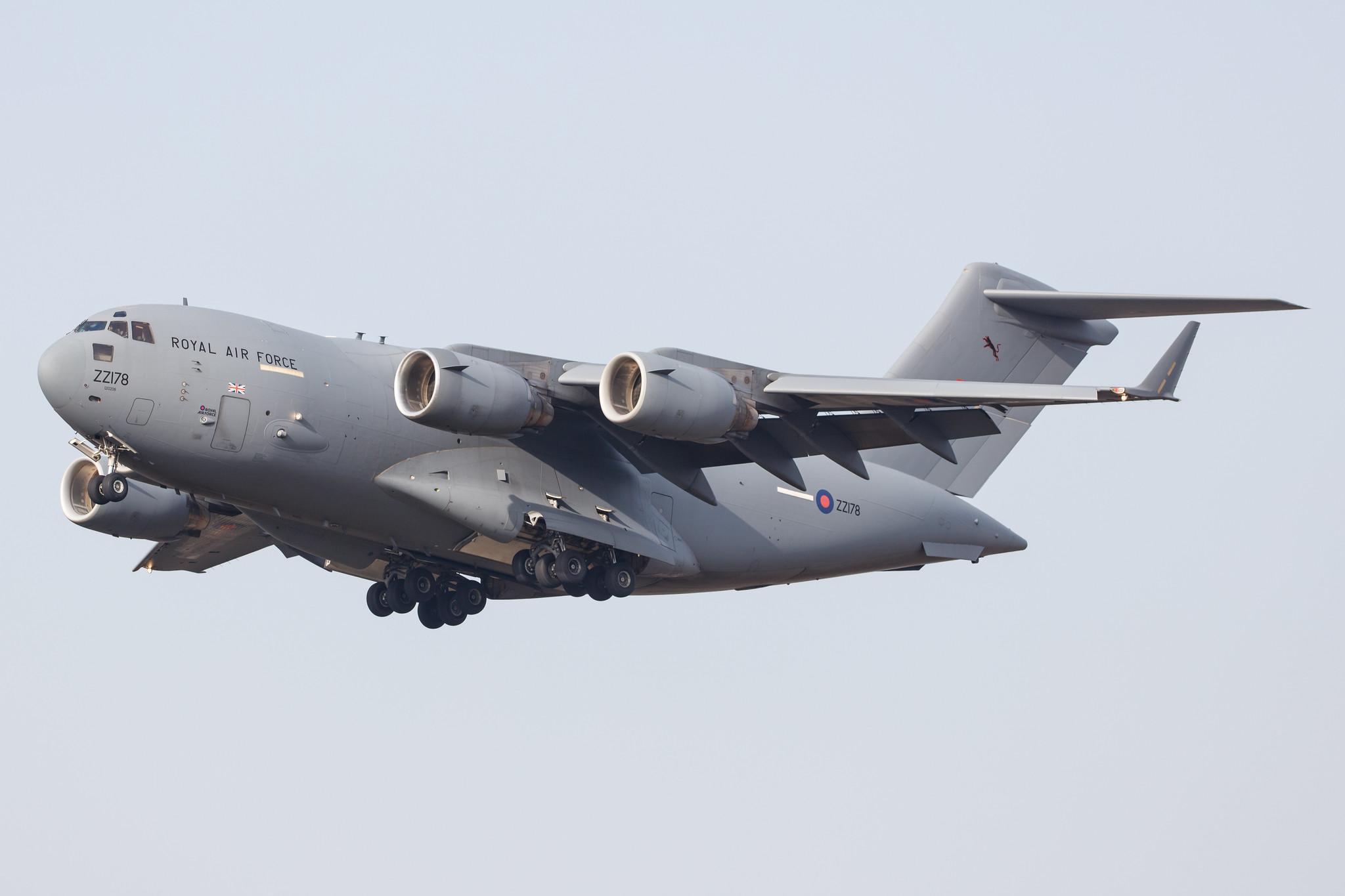 Hamburg Airport: Royal Air Force (RAF) |  Boeing C-17A Globemaster III C17 | ZZ178 | MSN 50246/UK-8