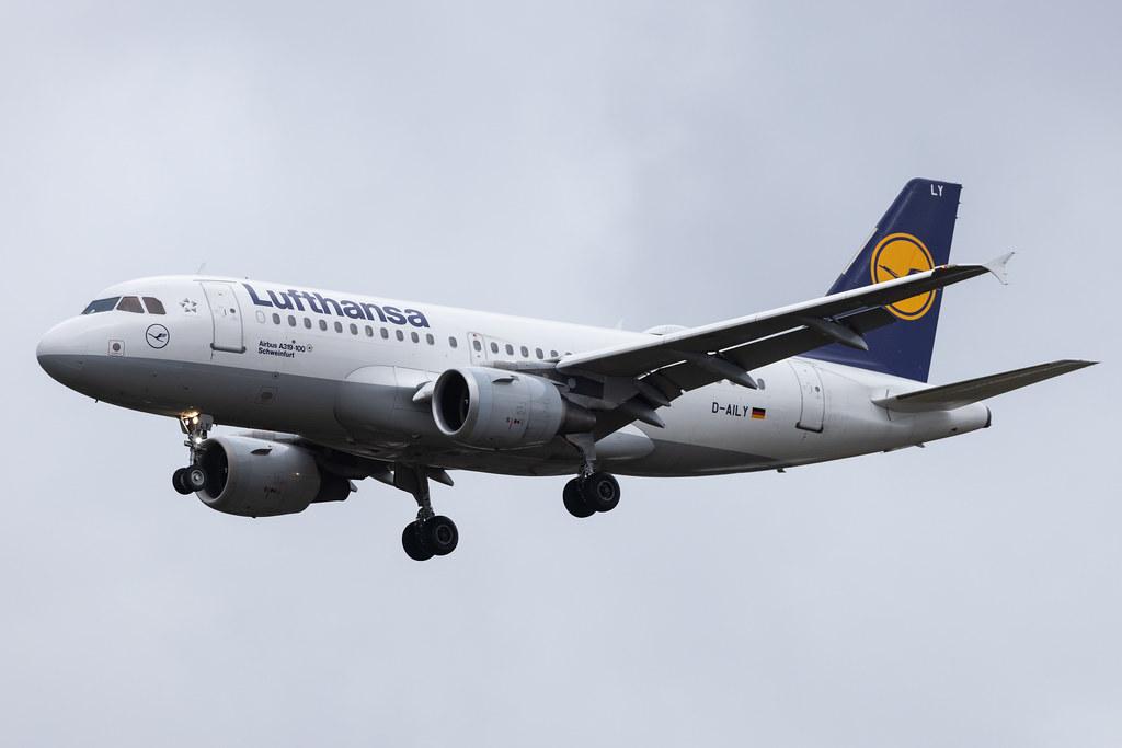 Hamburg Airport: Lufthansa (LH / DLH) |  Airbus A319-114 A319 | D-AILY | MSN 0875