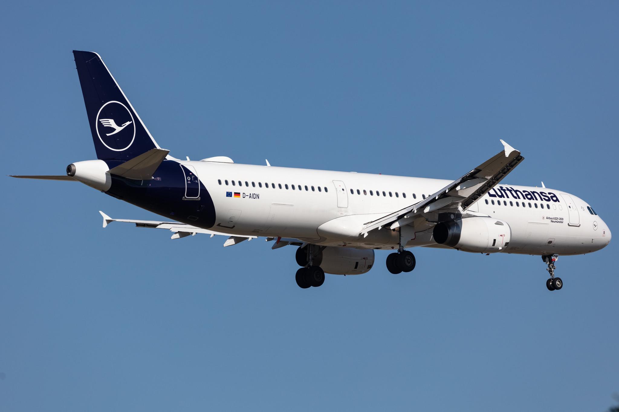 Frankfurt Airport: Lufthansa (LH / DLH) |  Airbus A321-231 A321 | D-AIDN | MSN 4976