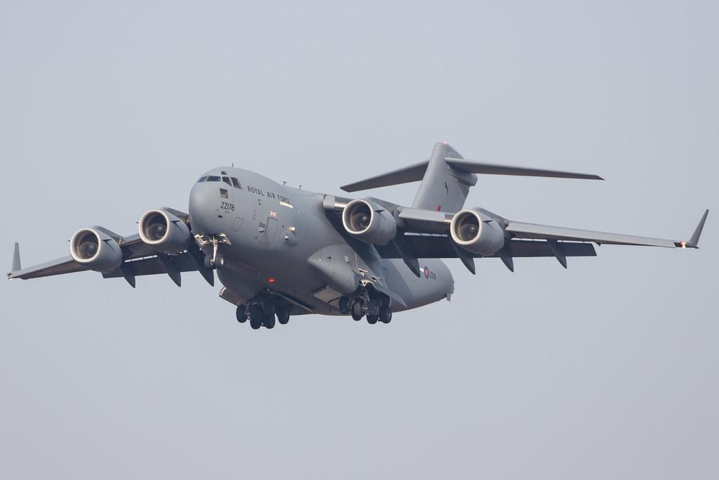 Hamburg Airport: Royal Air Force (RAF) |  Boeing C-17A Globemaster III C17 | ZZ178 | MSN 50246/UK-8