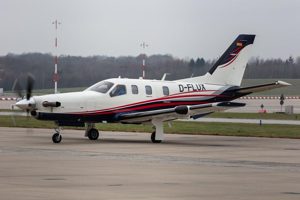 Hamburg Airport: Private owner |  Socata TBM 850 TBM8 | D-FLUX | MSN 569