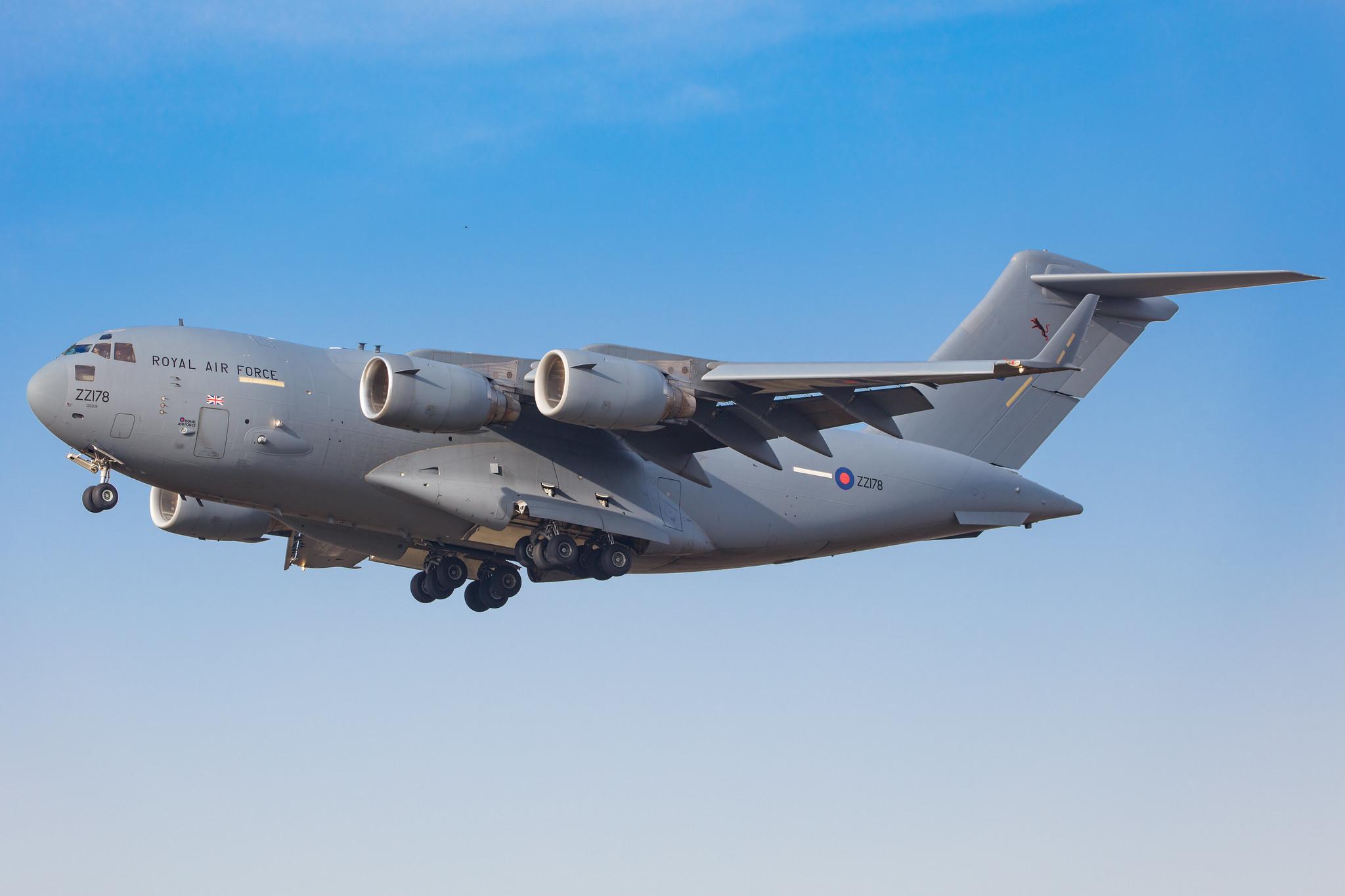 Hamburg Airport: Royal Air Force (RAF) |  Boeing C-17A Globemaster III C17 | ZZ178 | MSN 50246/UK-8