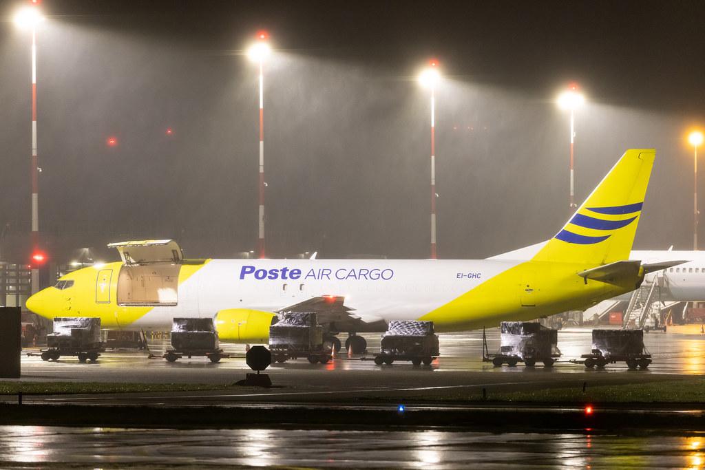 Hamburg Airport: Poste Air Cargo (M4 / MSA) |  Boeing 737-490(SF) B734 | EI-GHC | MSN 30161